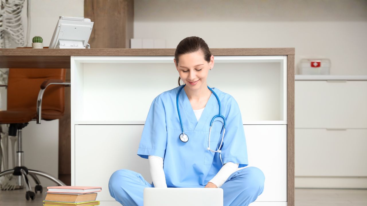 2026 Nursing Student Guide to a High-Impact LinkedIn Profile