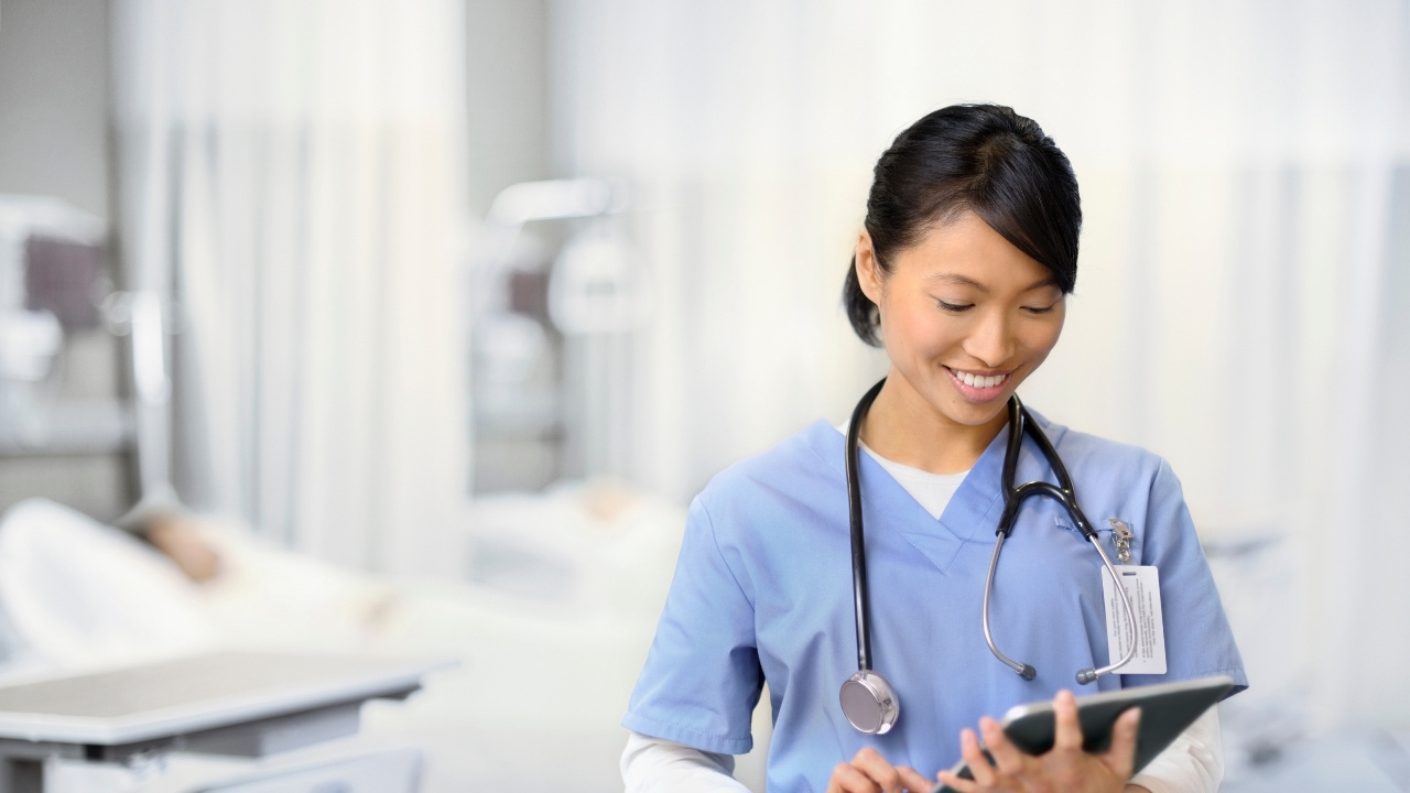 Nursing Preceptorship vs. Orientation Explained