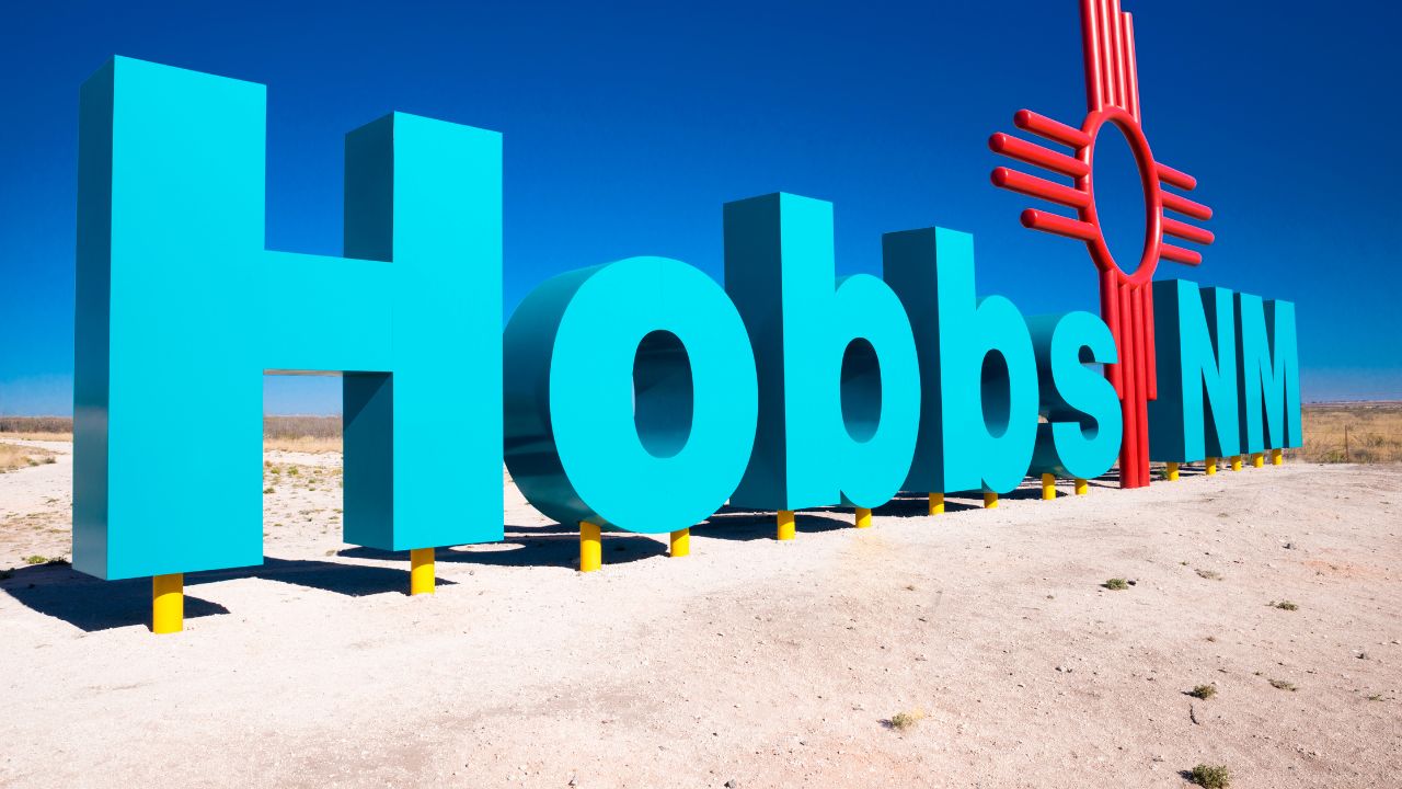 Large Welcome to Hobbs, New Mexico sign