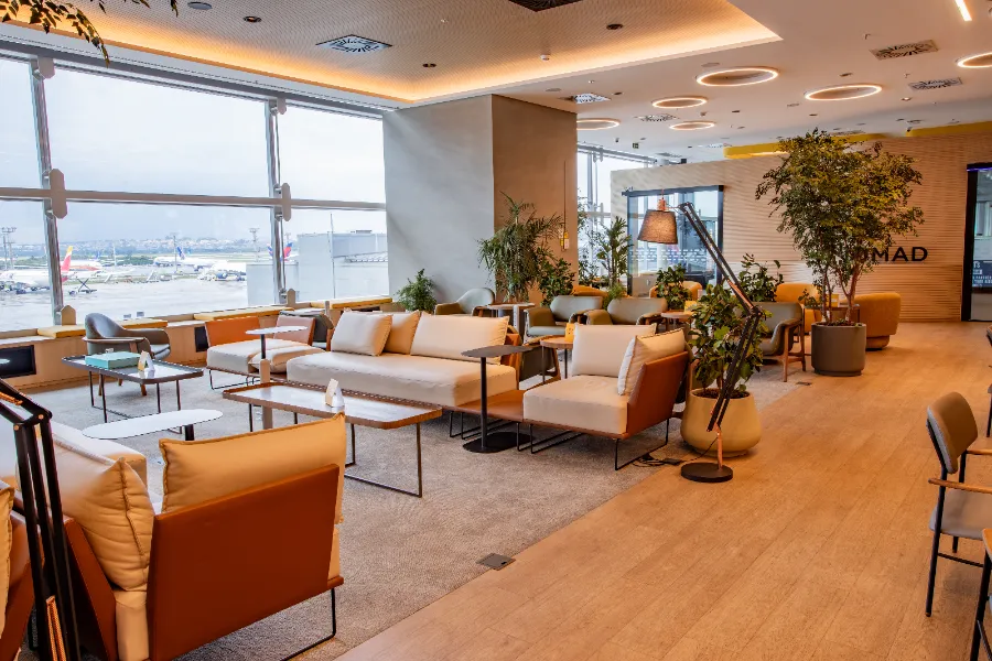 Área de descanso com wi-fi da Sala VIP Nomad Lounge