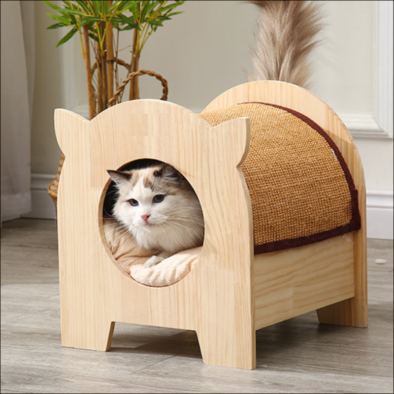 Solid wood cat house with the scratcher