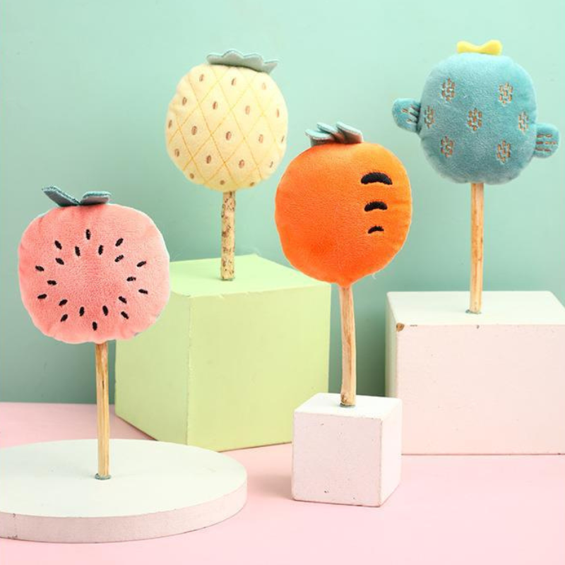 Natural wood polygonum cat toy