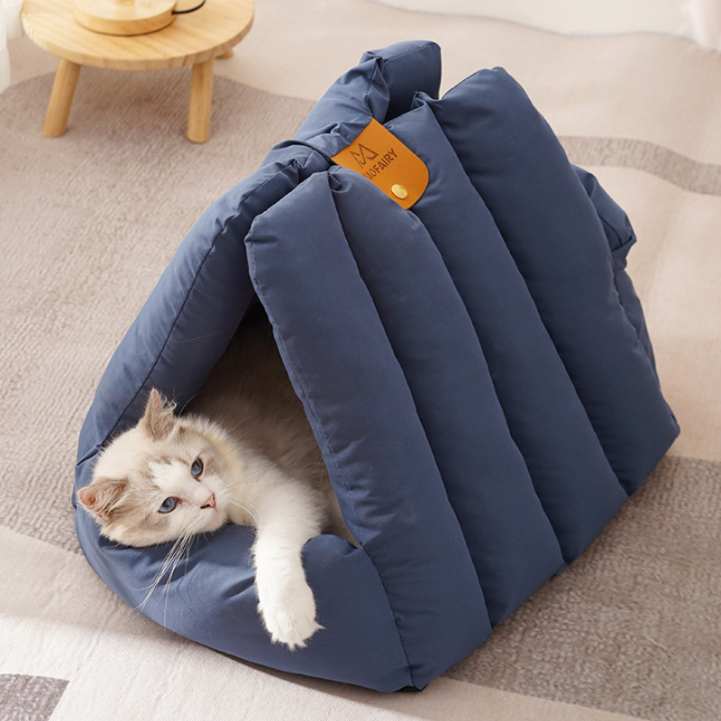 Triangle soft warm cat bed