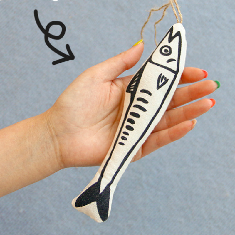 Fish shape catnip cat toy