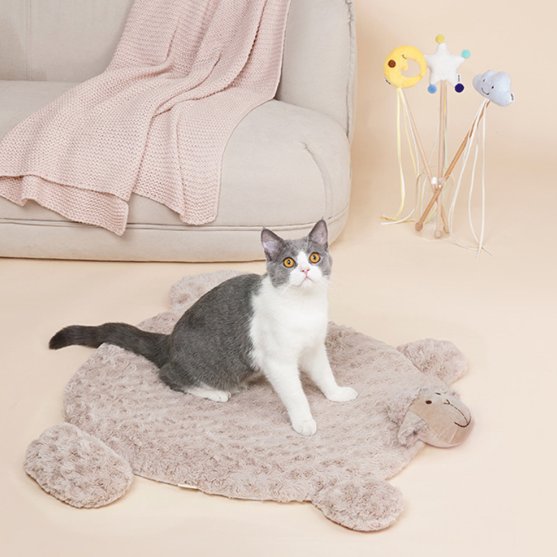 Zeze Lamb-style cat bed