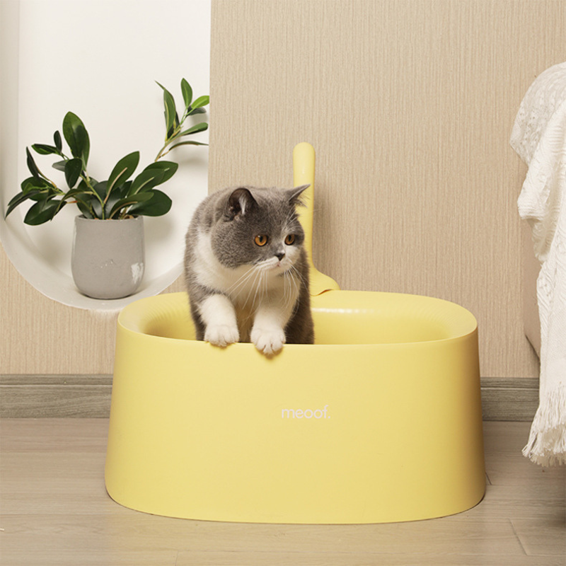 Meoof cat open litter box