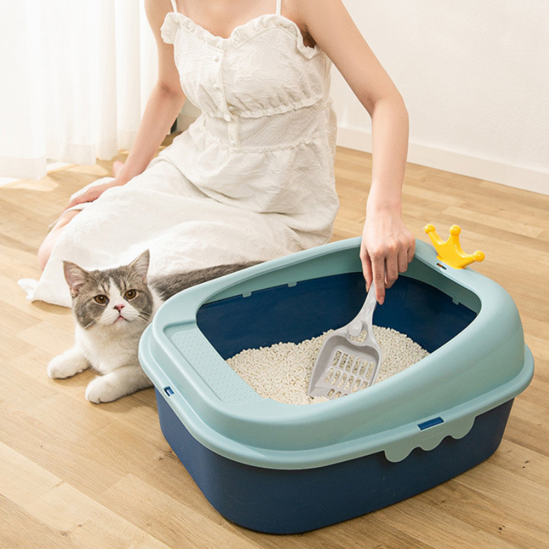 Crown cat litter box