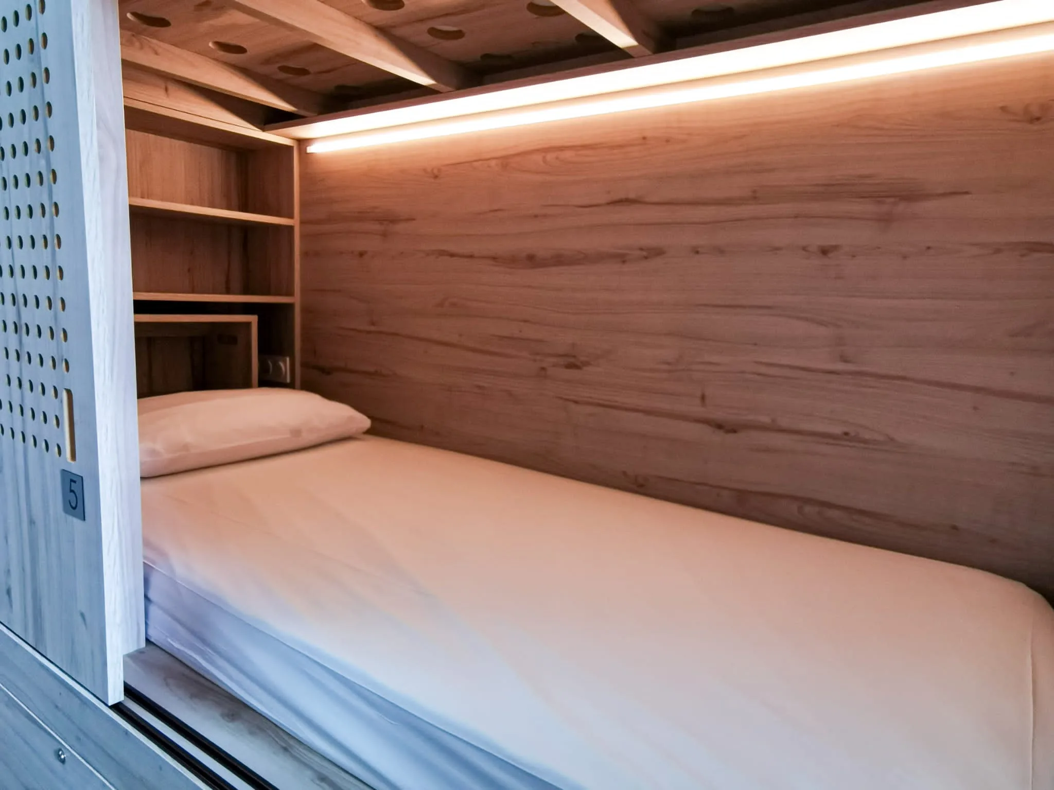 Lit chambre partagée de l'hostel Hosho Bordeaux Centre Victoire