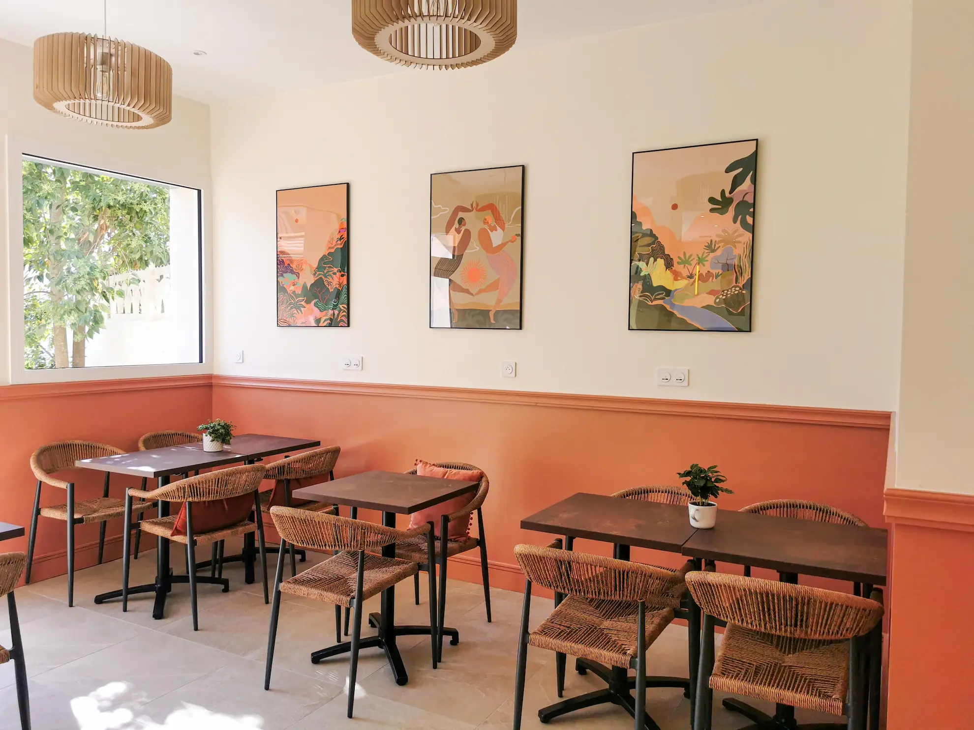 Salle à manger de l'hostel Hosho Bordeaux Centre Victoire