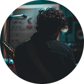 Testimonial picture showing the back of a persons head