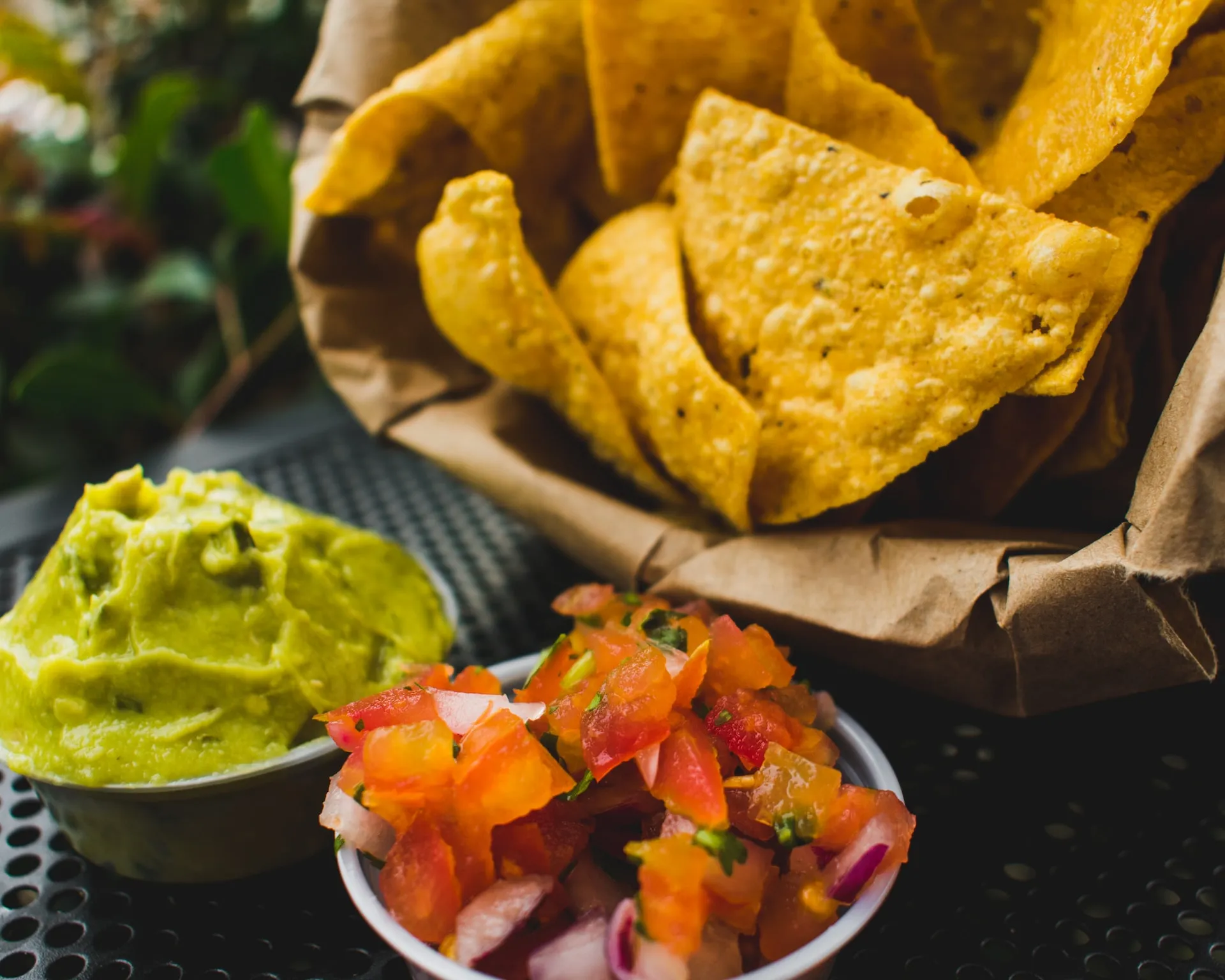 Nachos with dip