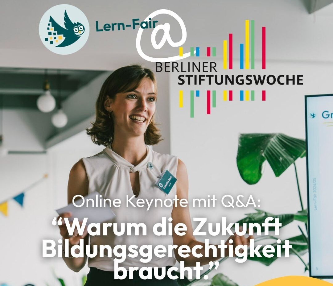 Junge Frau hält einen Vortrag zu Bildungsungerechtigkeit.