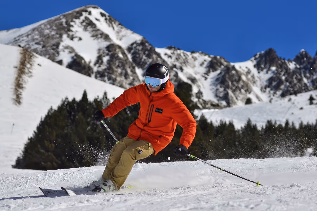 outdoor activities in Japan: skiing