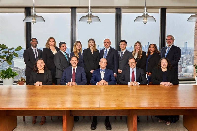 El equipo del bufete de abogados Jacob D. Fuchsberg