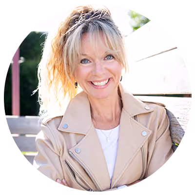 Ashley Johnson, VP GTM Strategy at UneeQ, circle headshot.