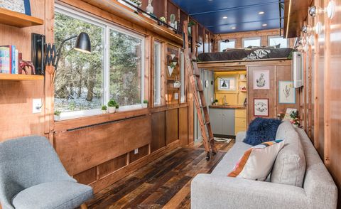 Room, Property, Furniture, Real estate, Interior design, Living room, Building, Home, House, Table, 