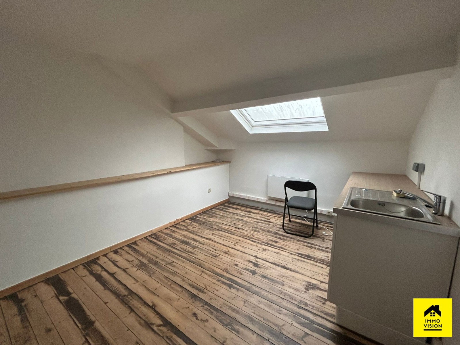 L6 - 6001vest - Bureau 8