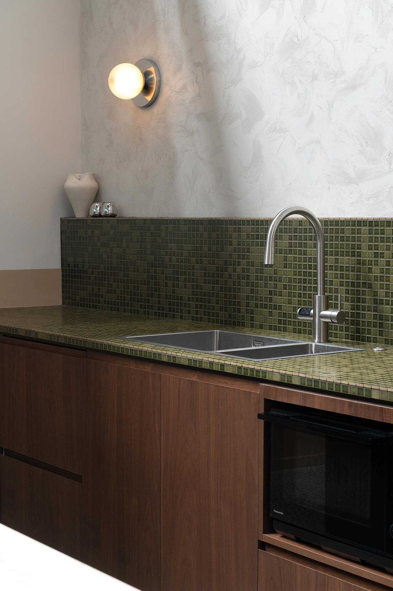 King & Co custom joinery in Pure Walnut Shinnoki veneer