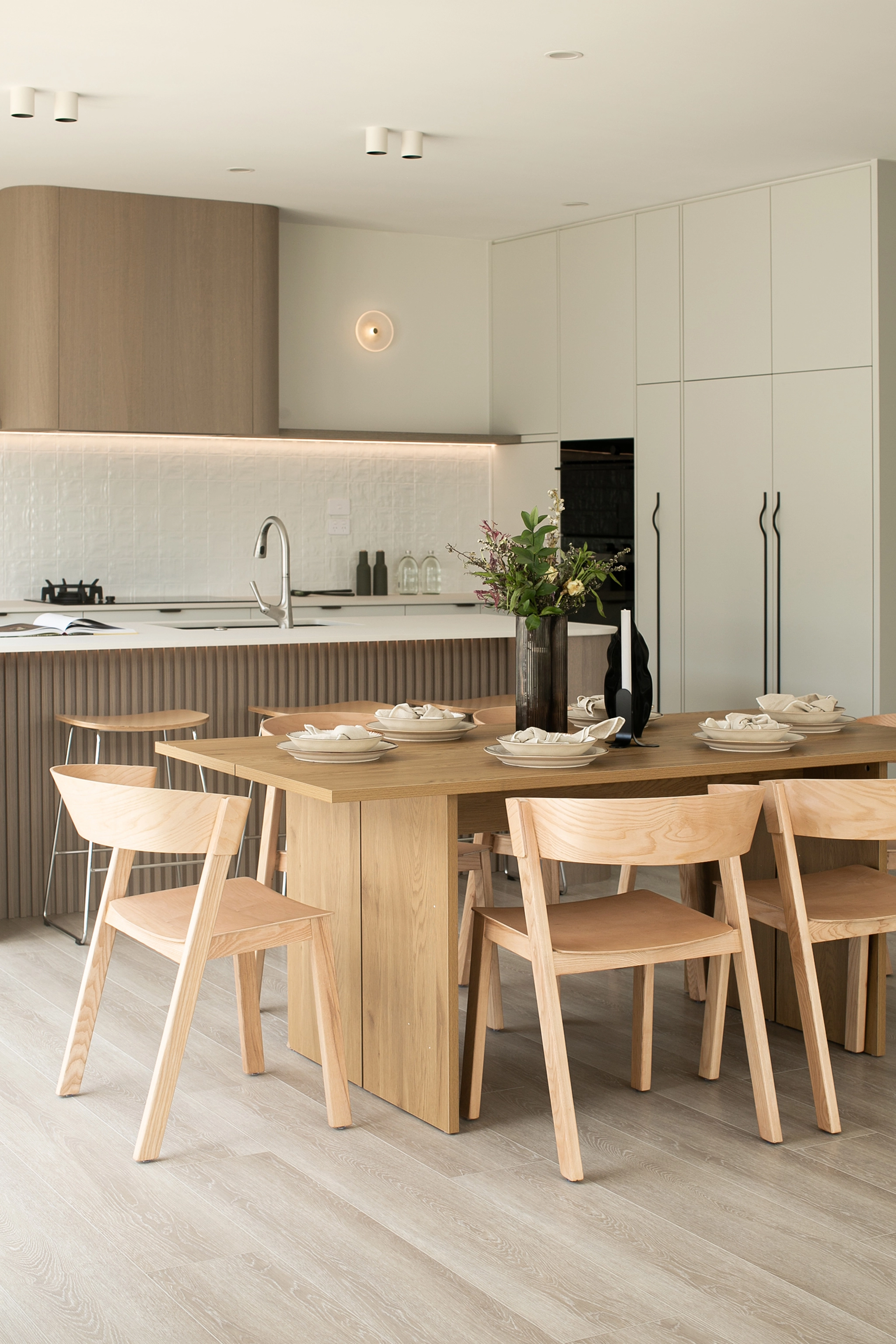 Auckland residential kitchen with Desert Oak Shinnoki