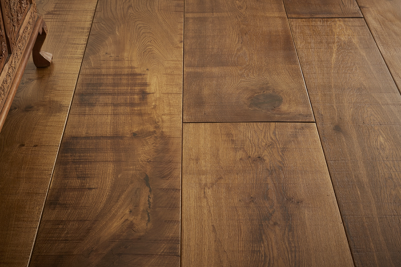 watermark feature on timber flooring