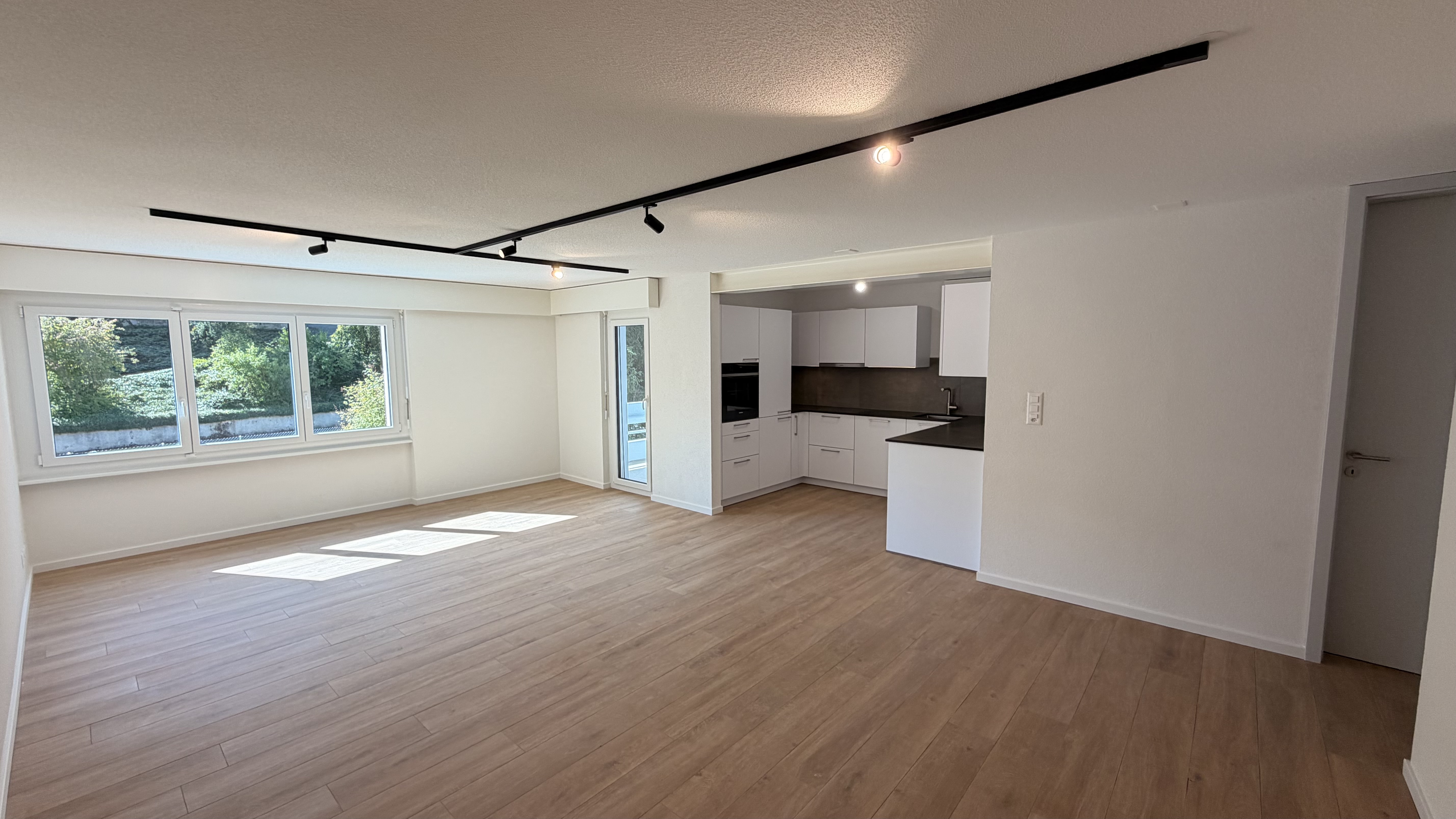 Magnifique appartement de 3,5 pièces au rez-de-chaussée 