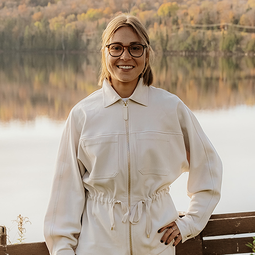 Photo de Juliette Chostakoff, directrice des communautés chez Idolem