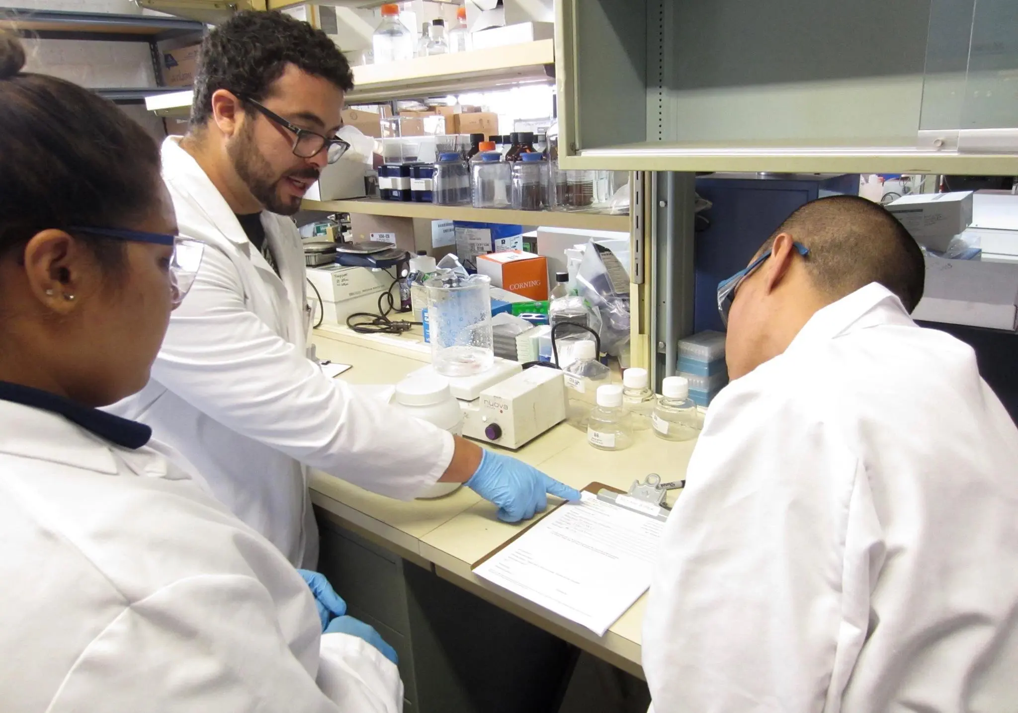 A photo of students in the labolatory