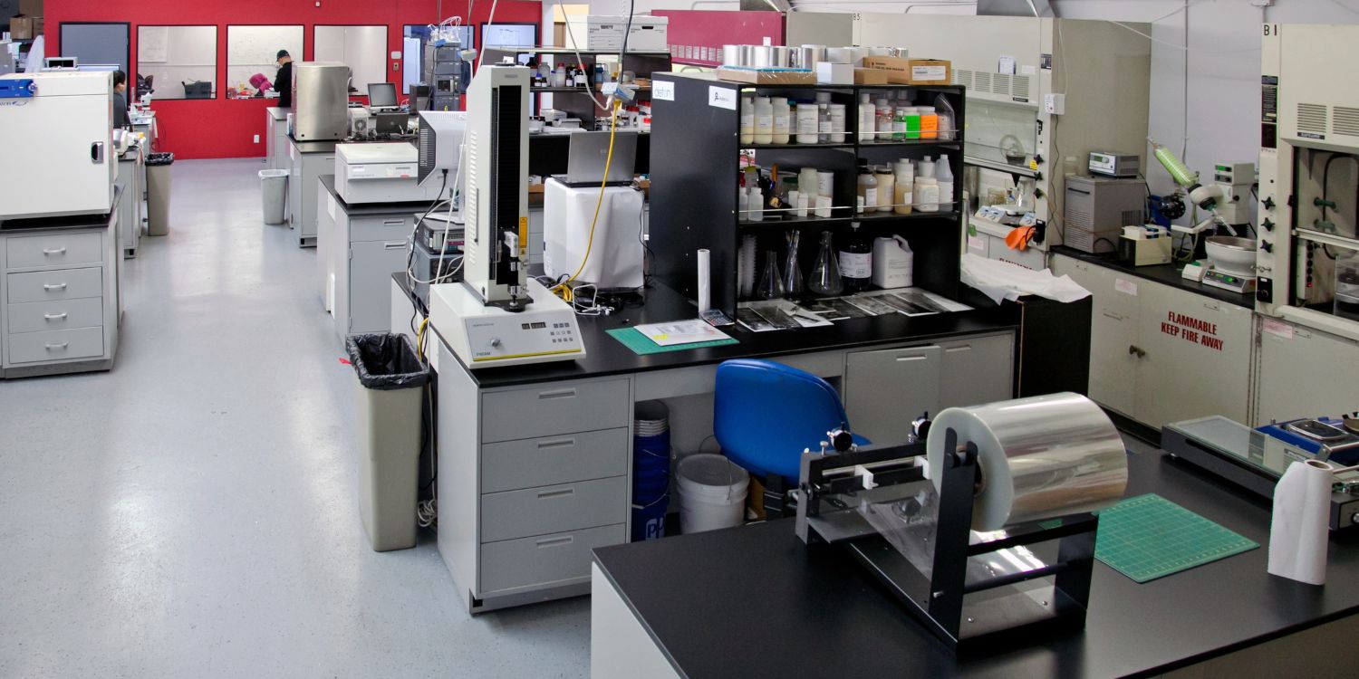 A photo of the labolatory