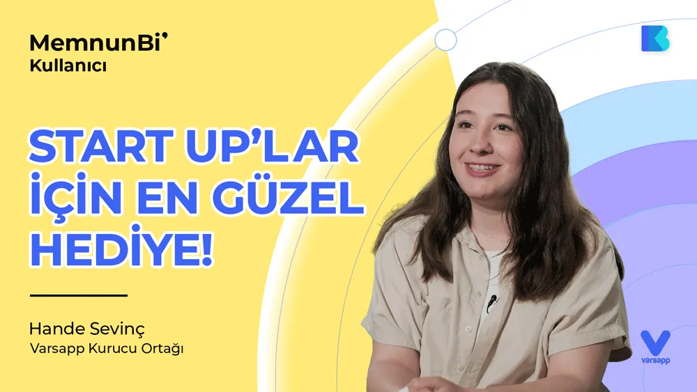 Smiling woman with long brown hair sitting, with text in Turkish about startup gifts and her name Hande Şevinç, Varsapp co-founder, on a yellow and blue background.