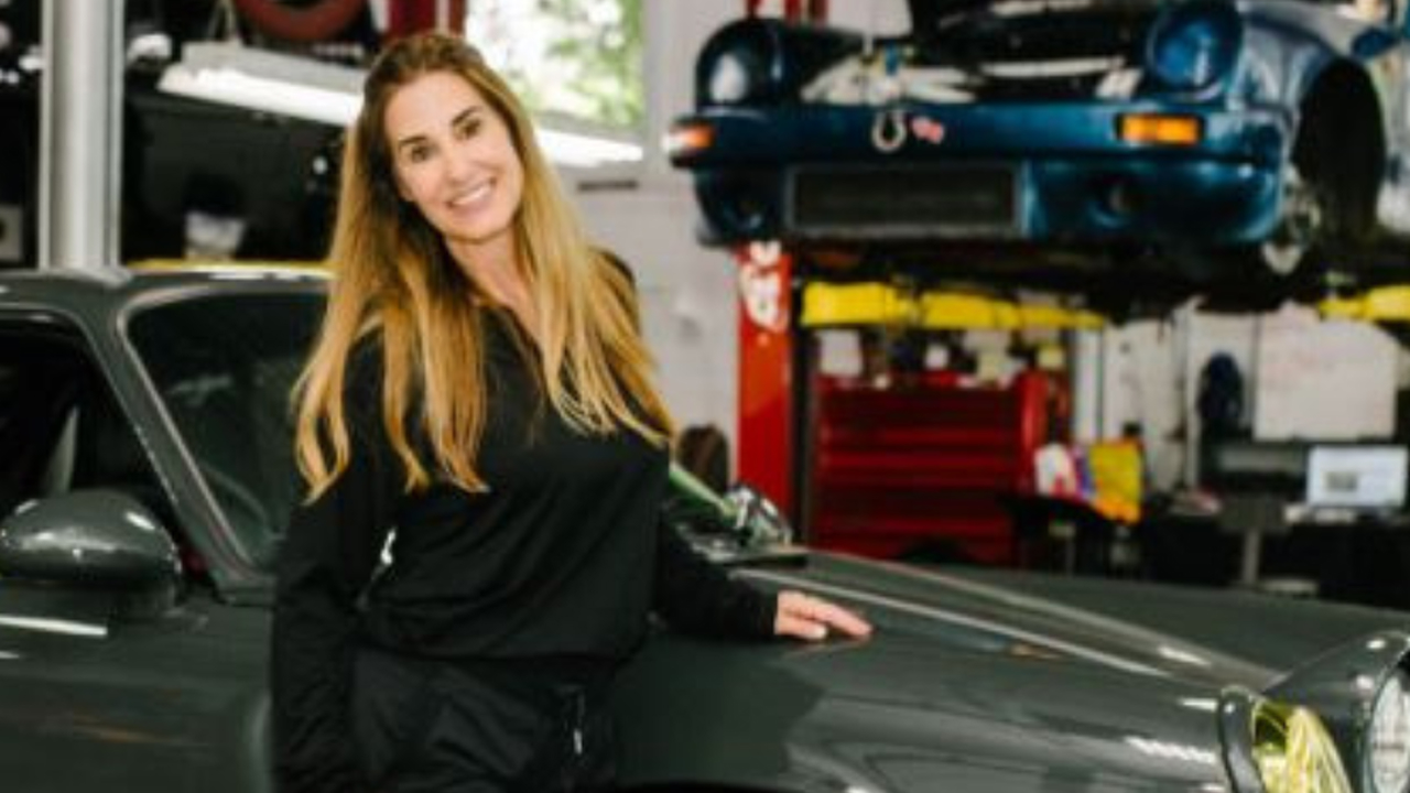 Collection of Kellymoss articles and press releases