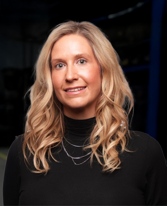 Headshot of Laura Kreiser smiling