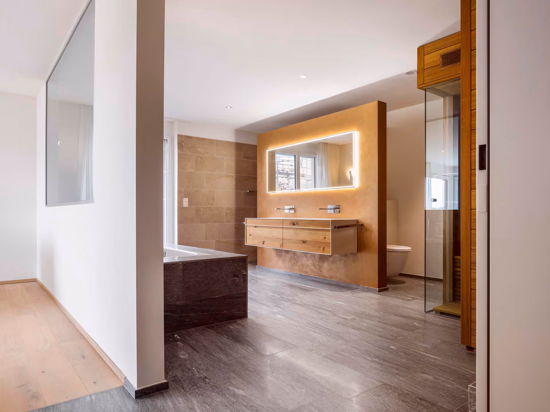 Badezimmer mit Bio-Sauna