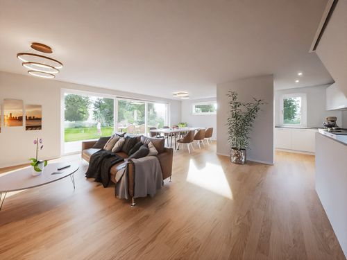 Offener Wohn- und Essbereich