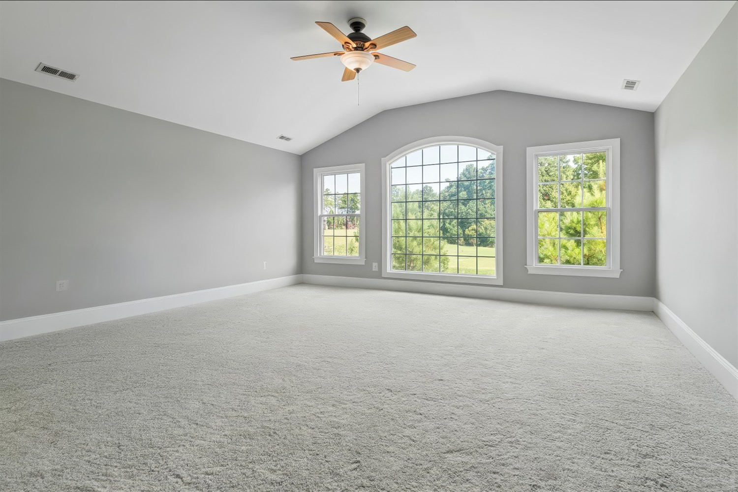 Empty bedroom before staging