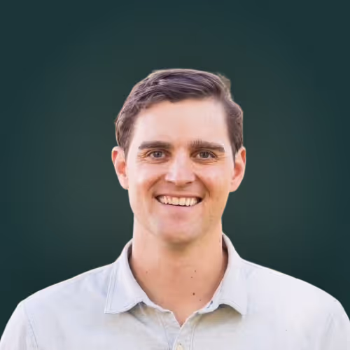 Andy VandenBerg headshot