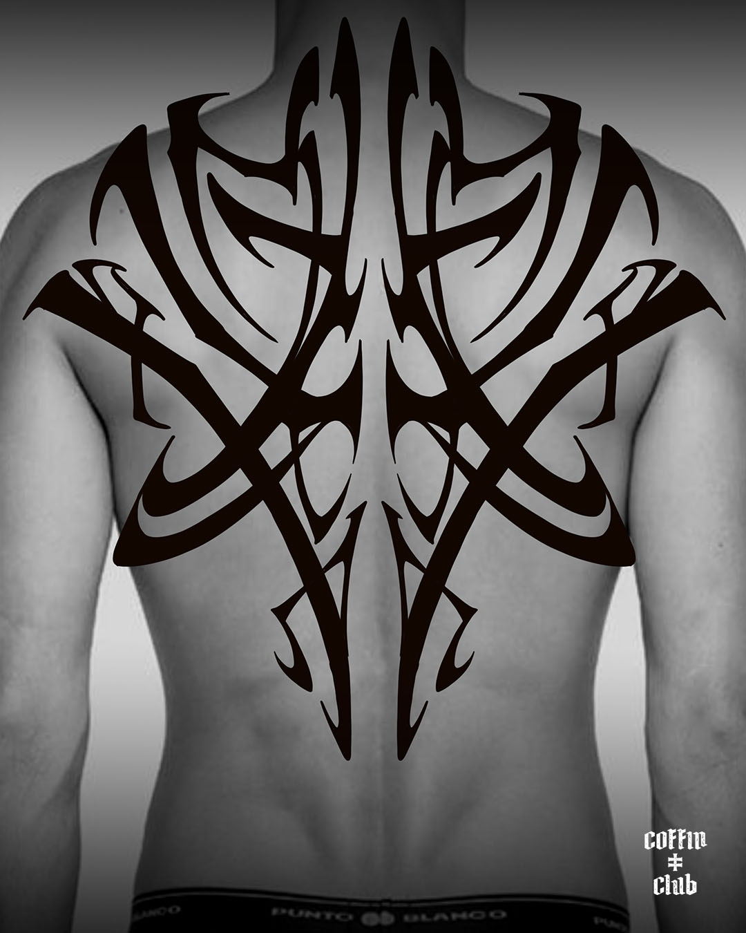 Psykart en guest au Coffin Club de Lausanne avec ses tattoos blackwork ornementaux.