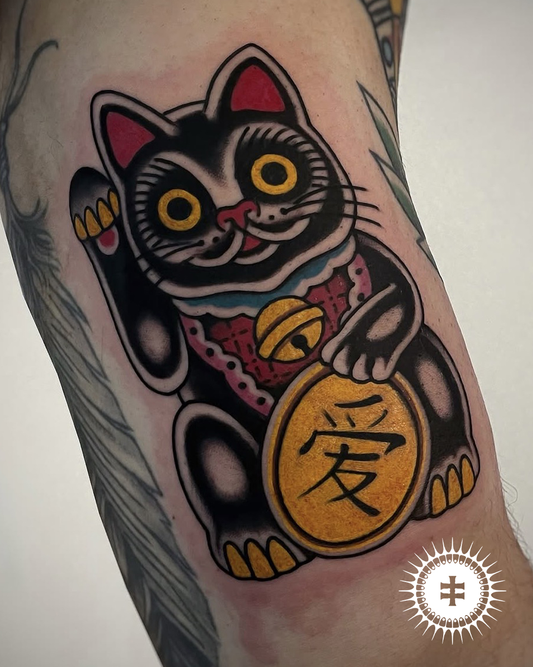 Le tatoueur trad LIAO au Coffin Club de Lausanne