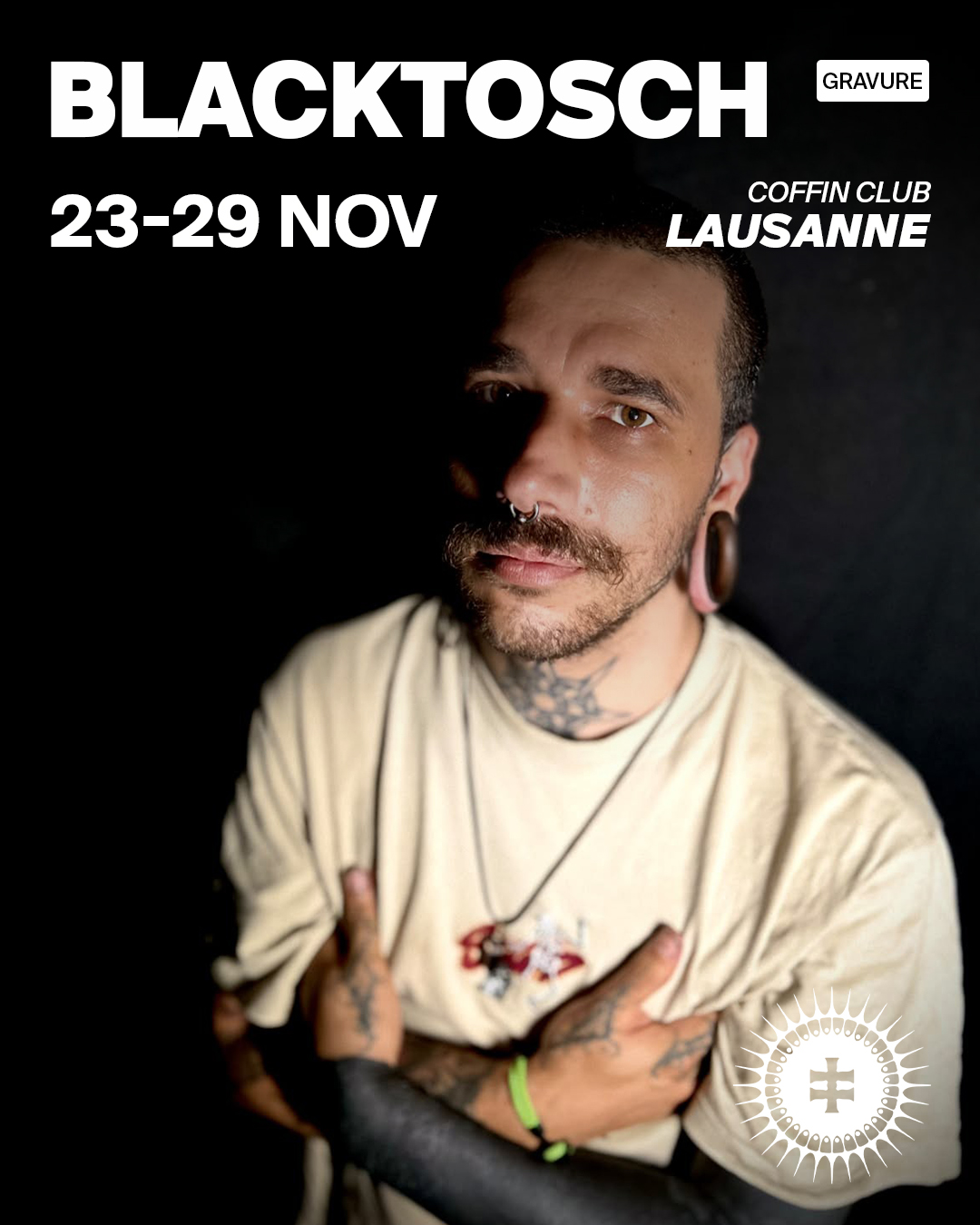 Le tatoueur Blacktosch spécialisé en gravure à Lausanne
