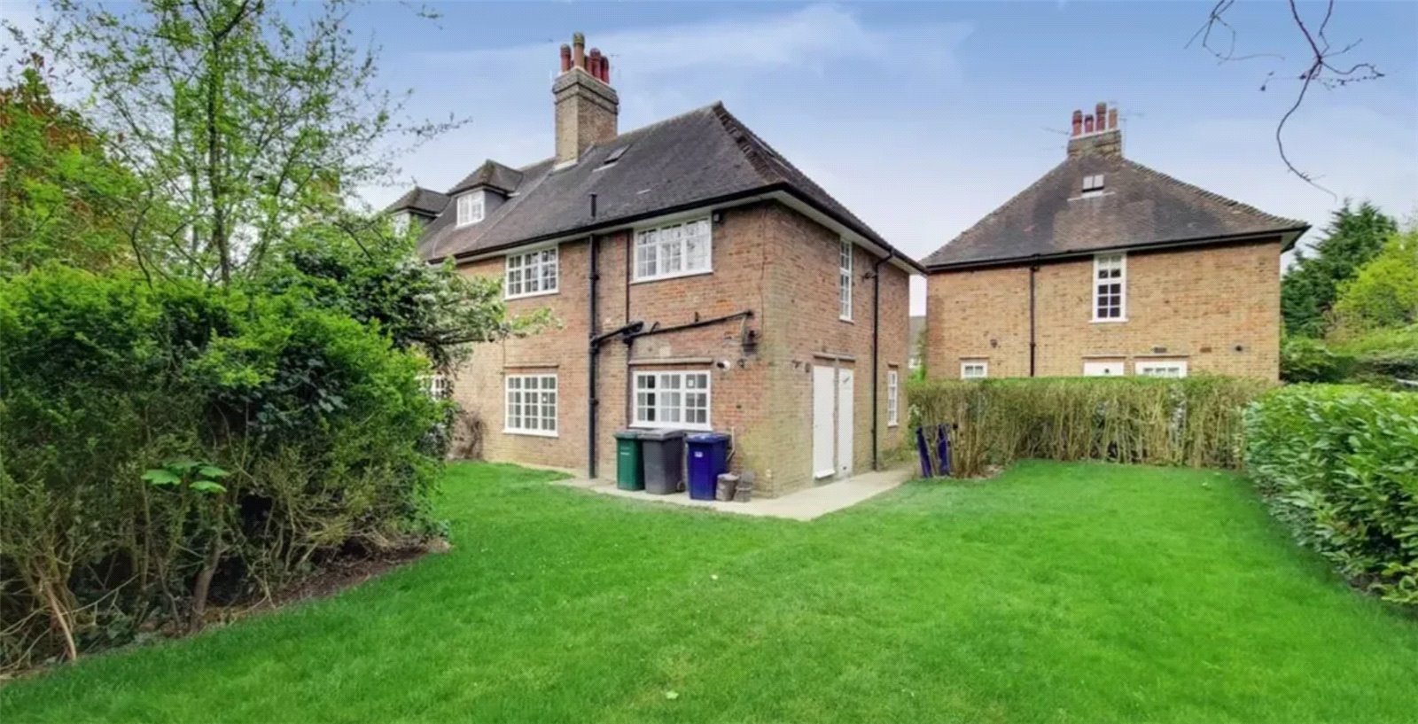 Mildholm Close, Hampstead Garden Sub, London NW11 6EB