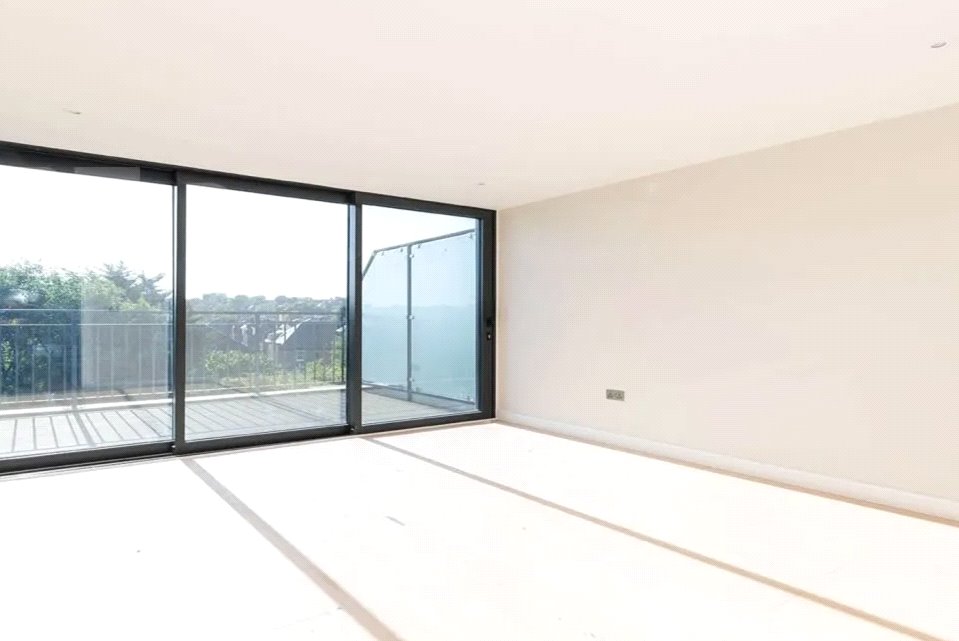 Tottenham Lane, Crouch End, London N8 9BZ