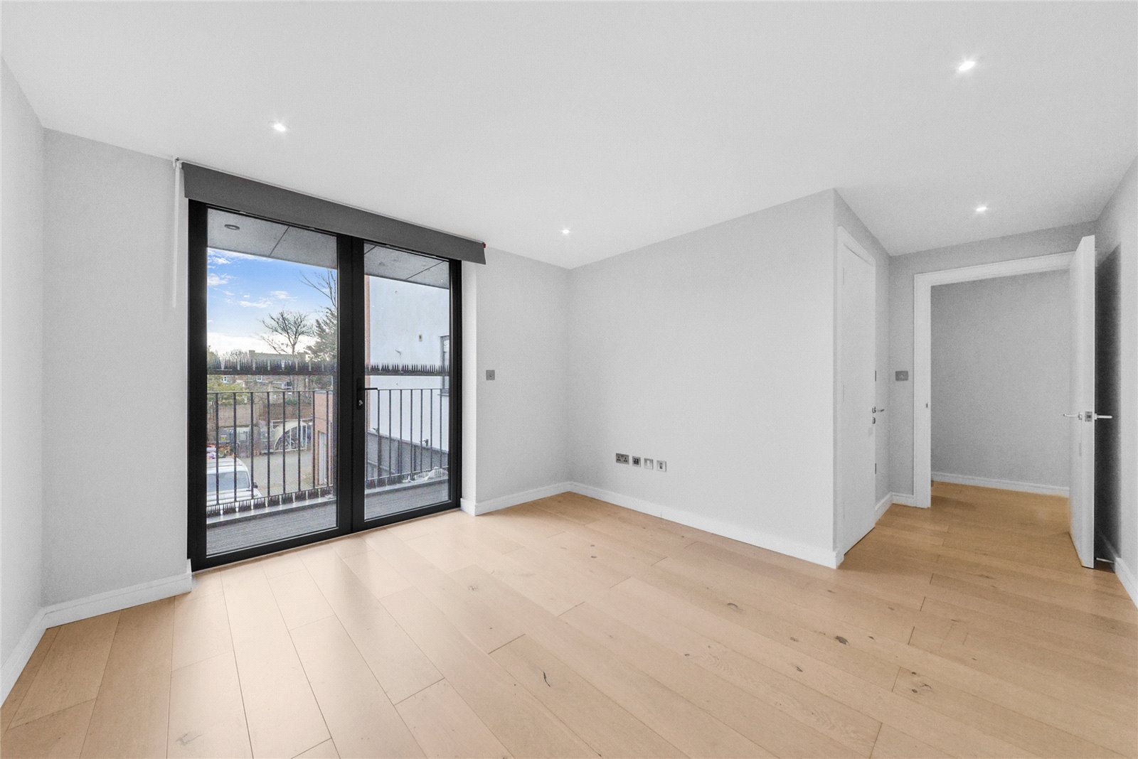 Tottenham Lane, Crouch End, London N8 9BZ