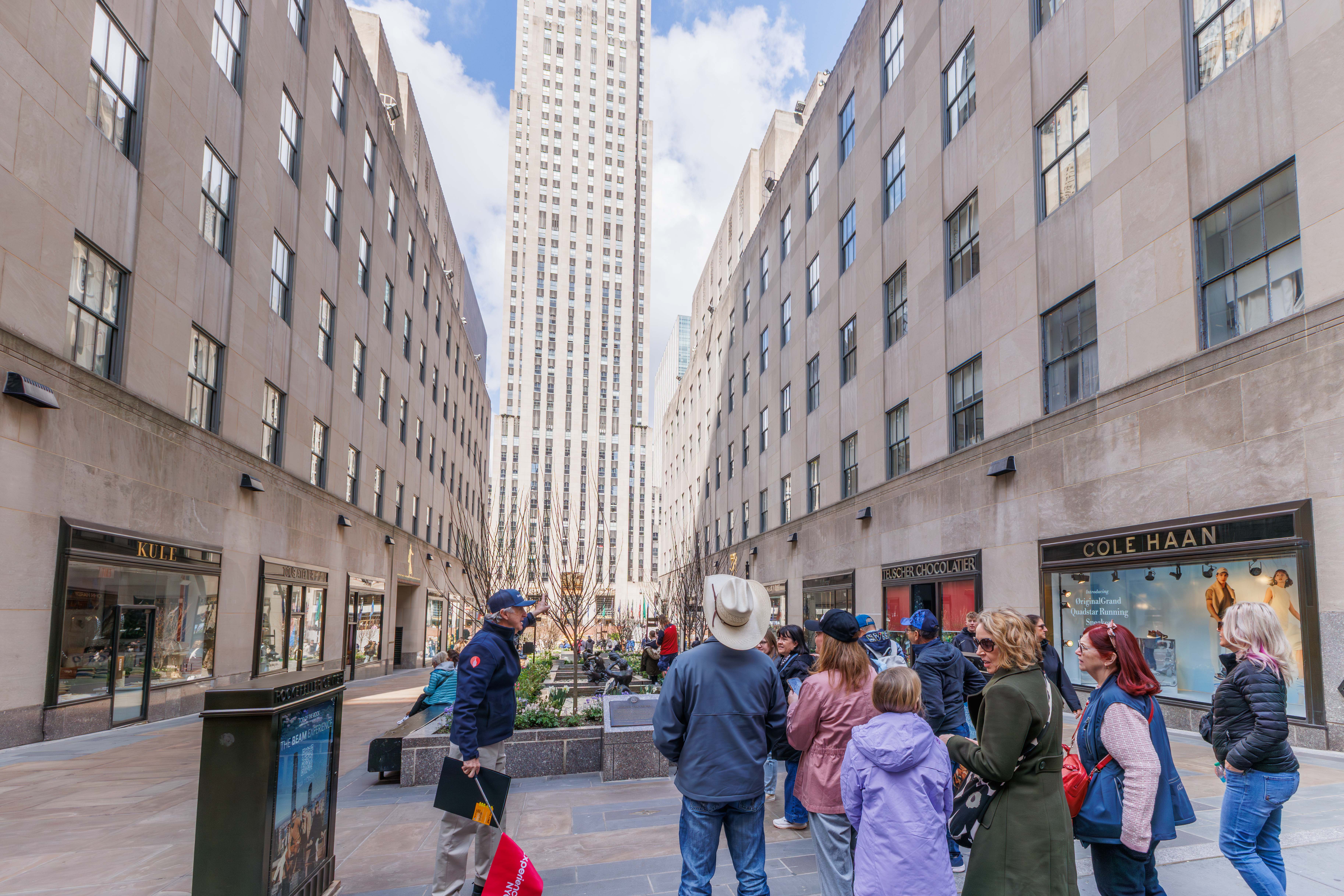 Guided tour in Rockefeller Center