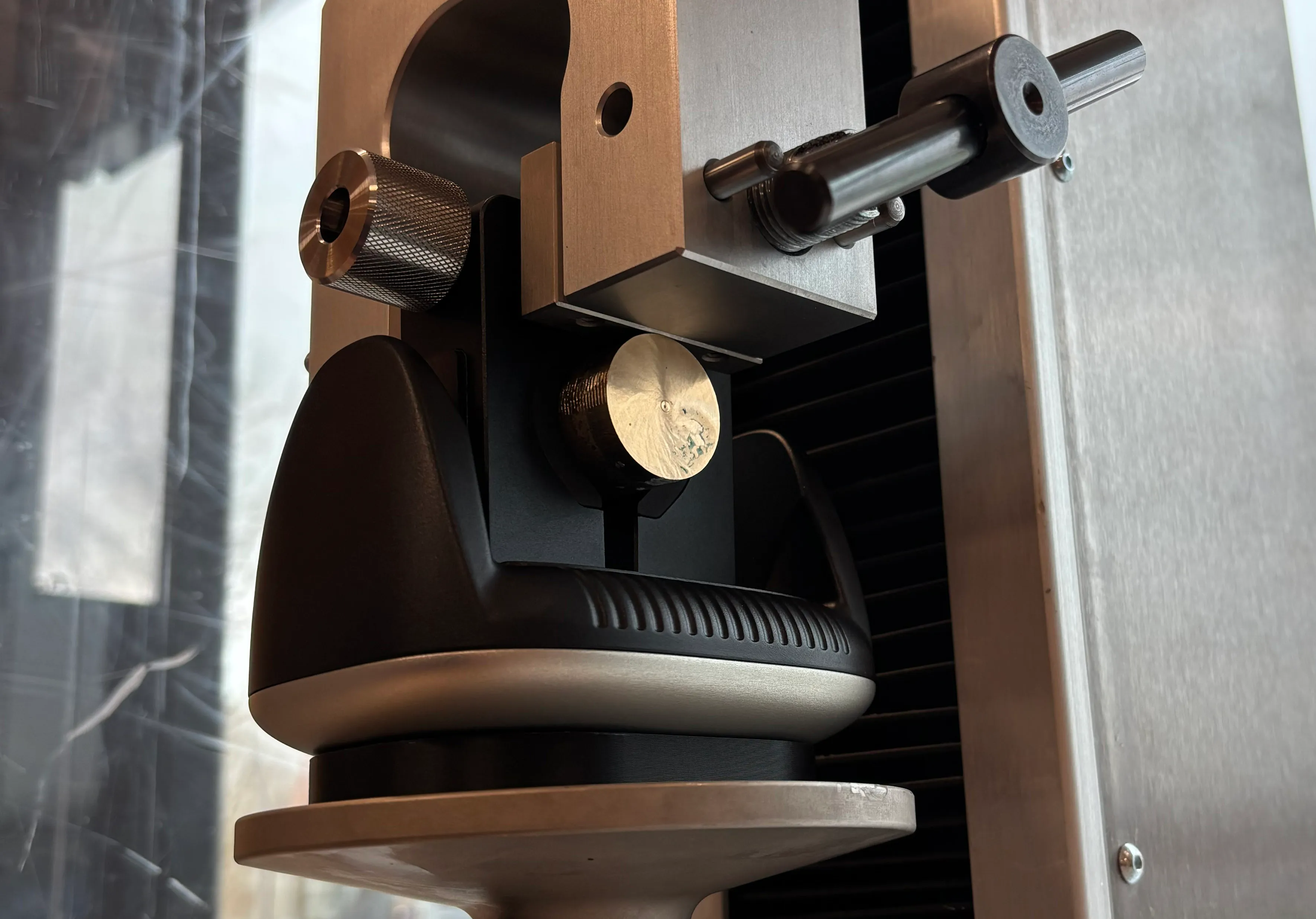 GripMod prototype in a tensile testing machine.