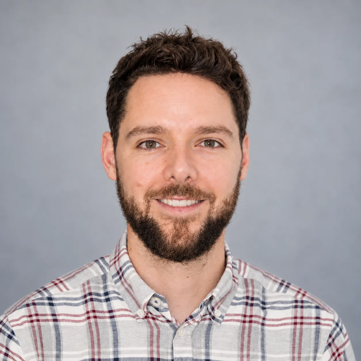 Headshot of Matt Simmonds.