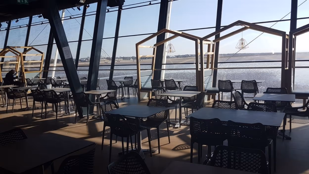 Southport Pier Cafe, Interior Design