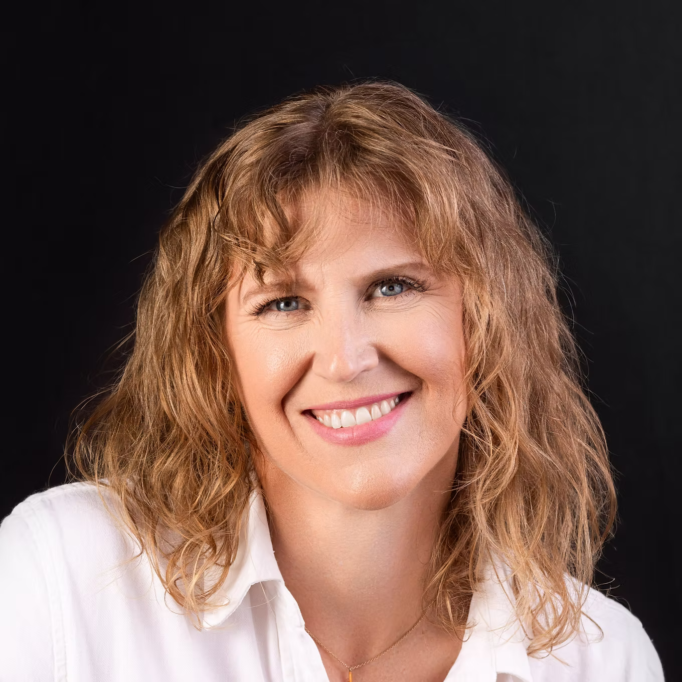 Julie Ann Ward Headshot