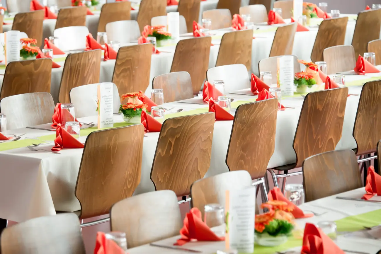 table arrangement at an event
