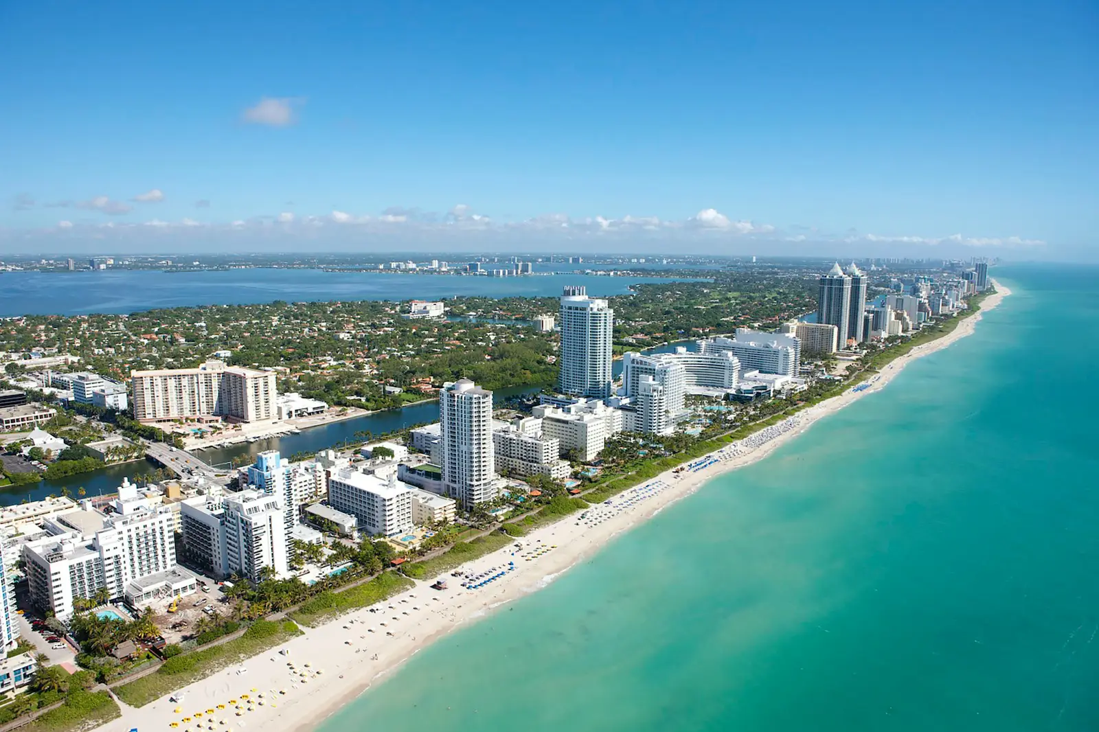 Vista aérea do litoral de Miami