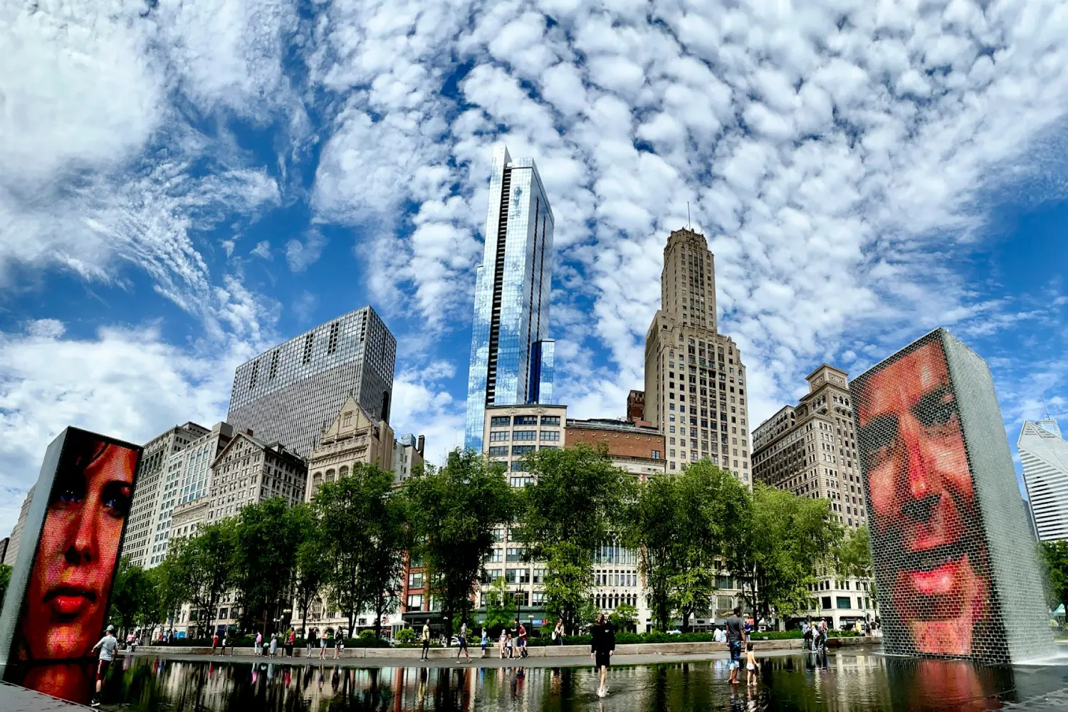 Vista panorâmica da Crown Fountain,em Chicago