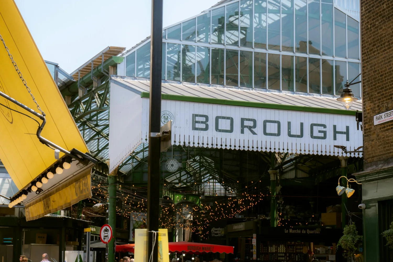 Vista da fachada do Borough Market, em Londres